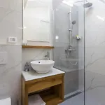 Ancora * Ρόβινι