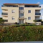 Ancora Διαμέρισμα Ρόβινι
